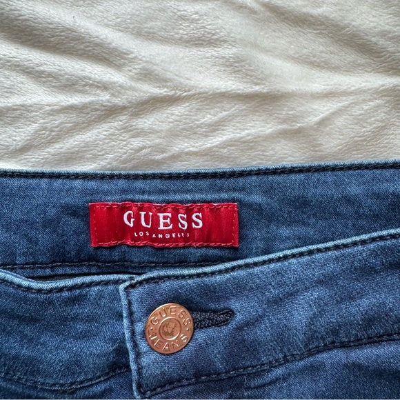 Guess Women’s High Rise Dark Wash Jeggings - Picture 7 of 9